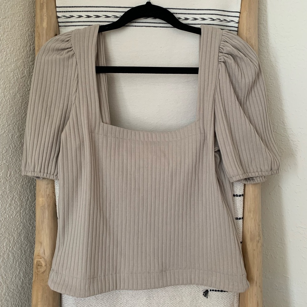 Backyard Roses Top - Picture 3 of 3